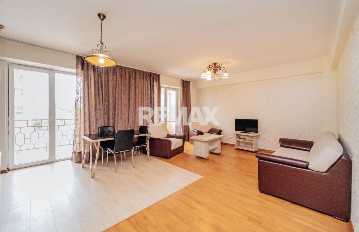 600 EUR