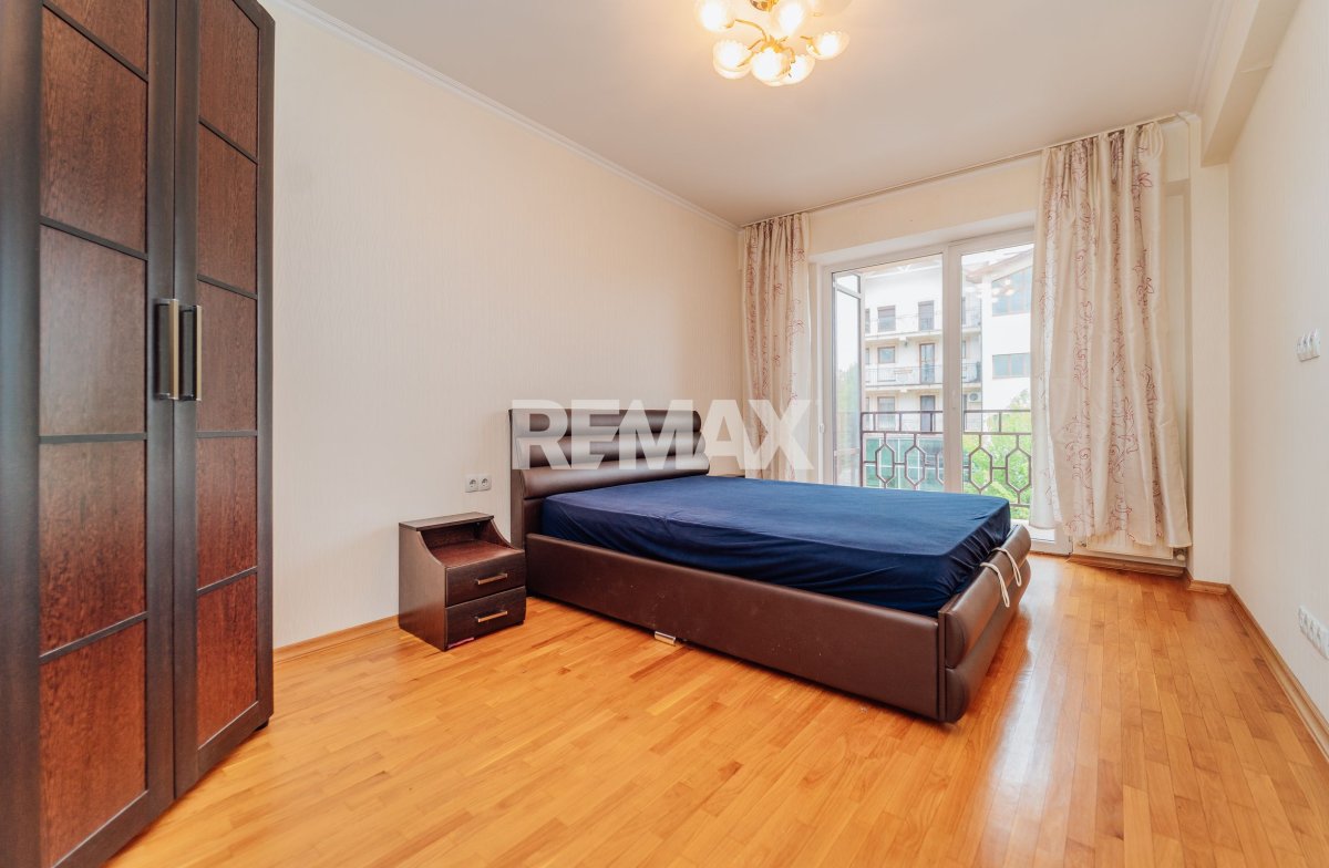 600 EUR