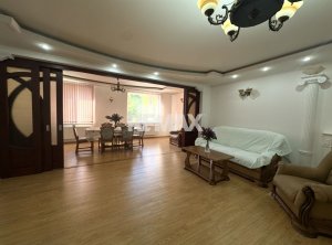 350.000 EUR