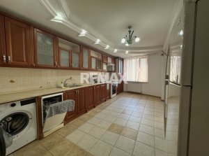 350.000 EUR