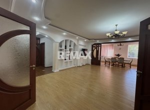 350.000 EUR