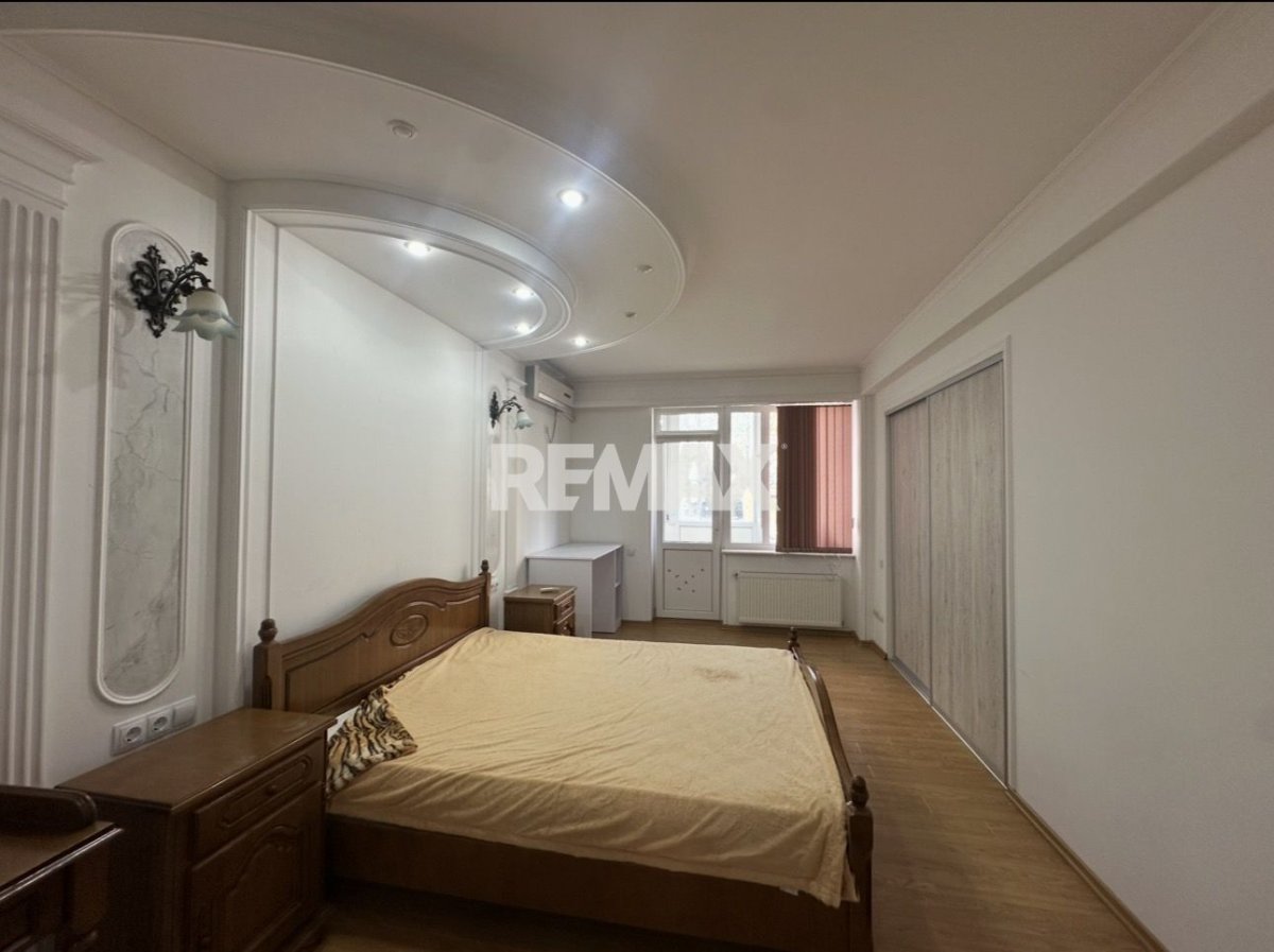 350.000 EUR