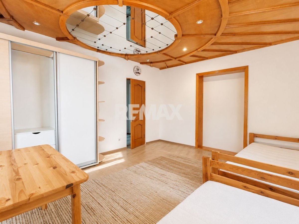 84.900 EUR