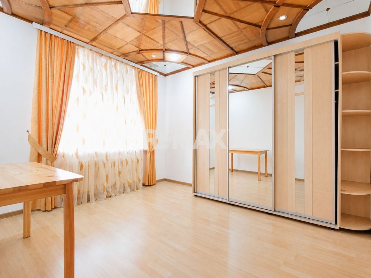 84.900 EUR