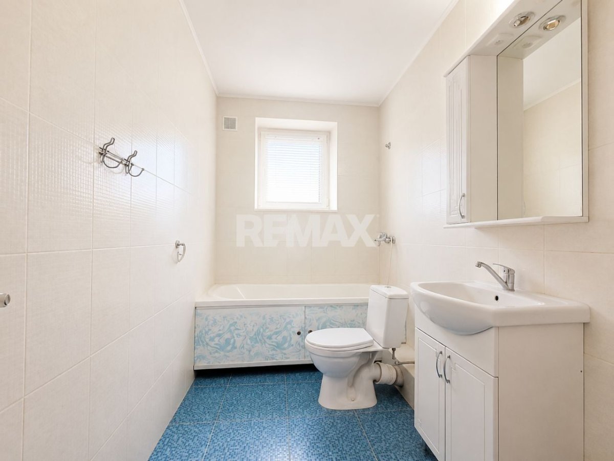 84.900 EUR