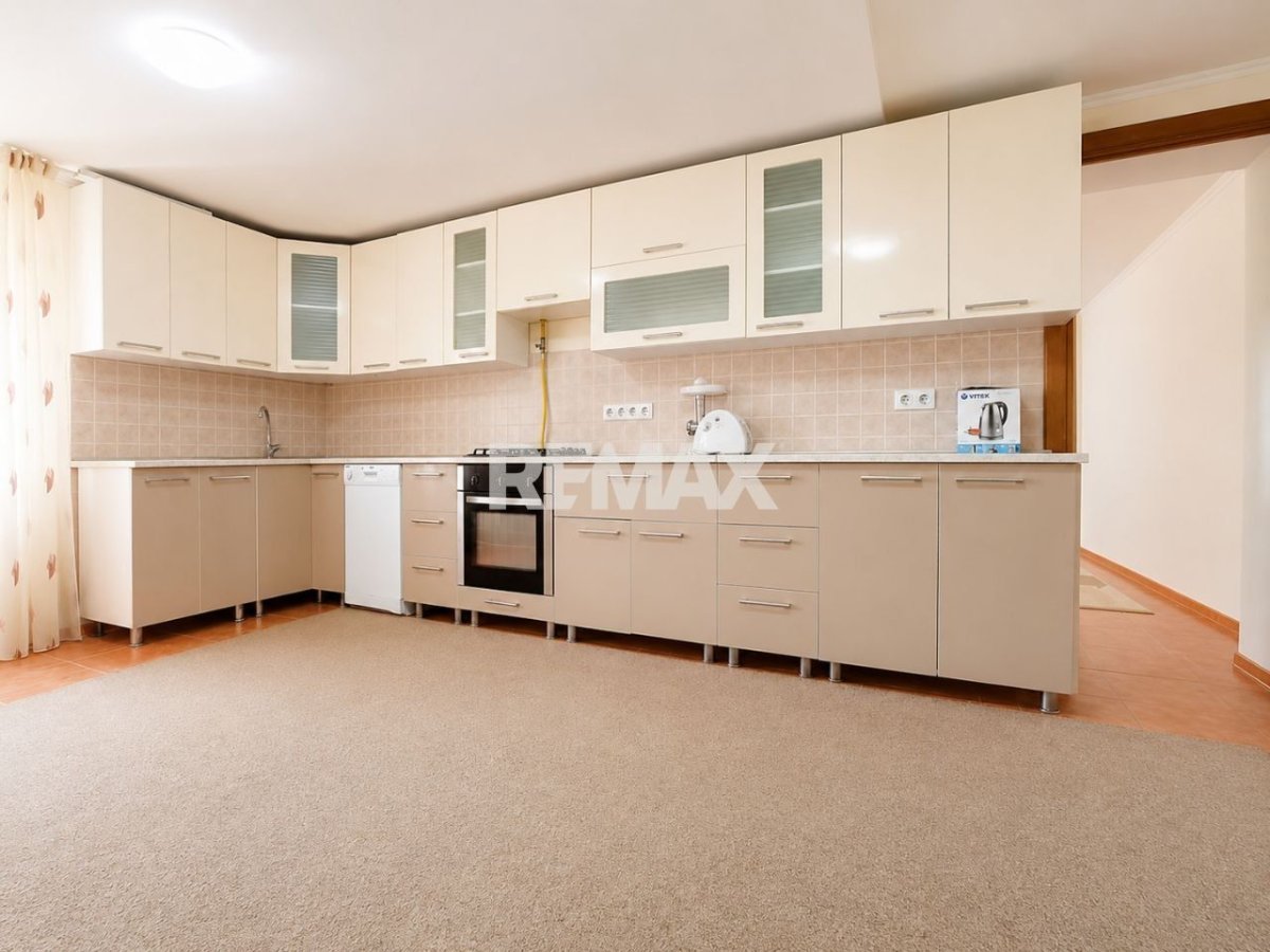 84.900 EUR