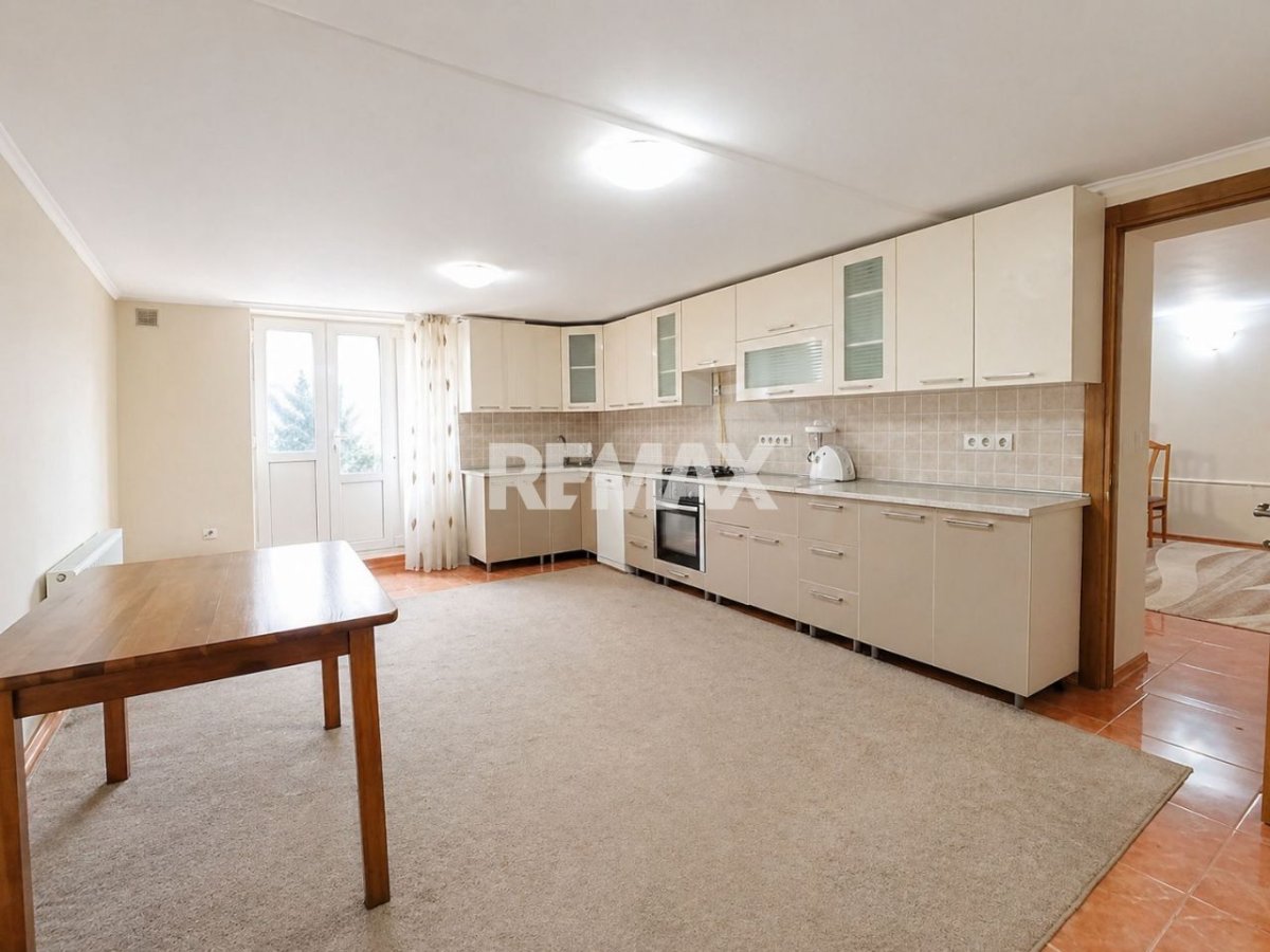 84.900 EUR