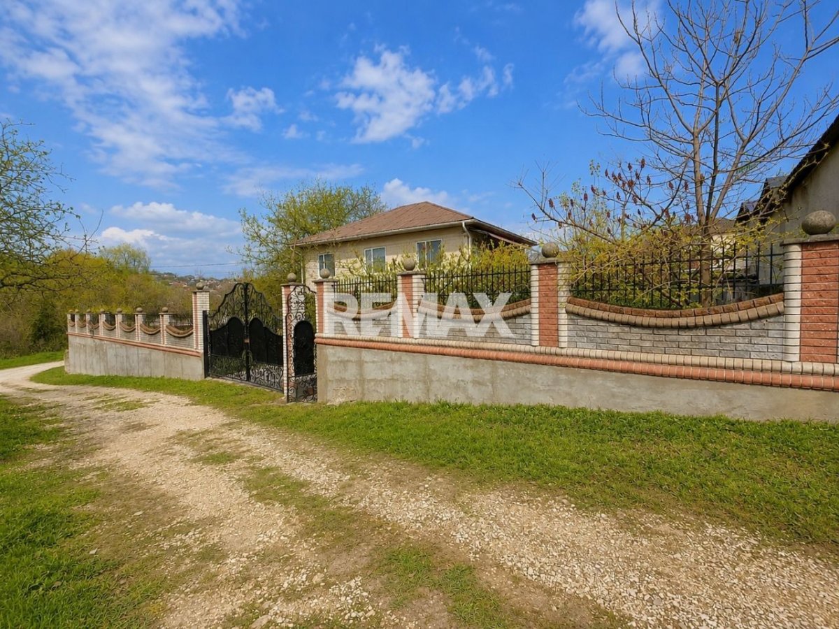 84.900 EUR