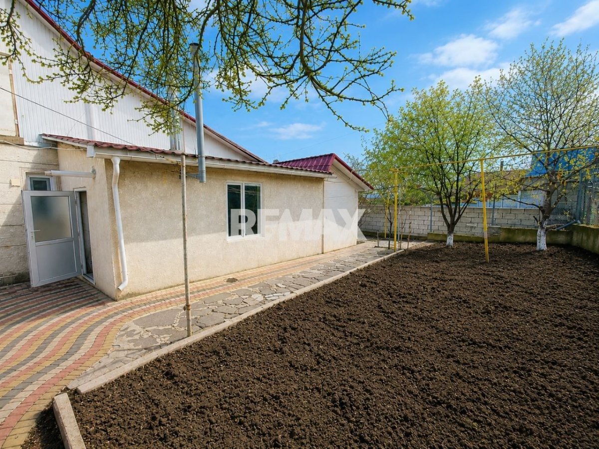 89.900 EUR
