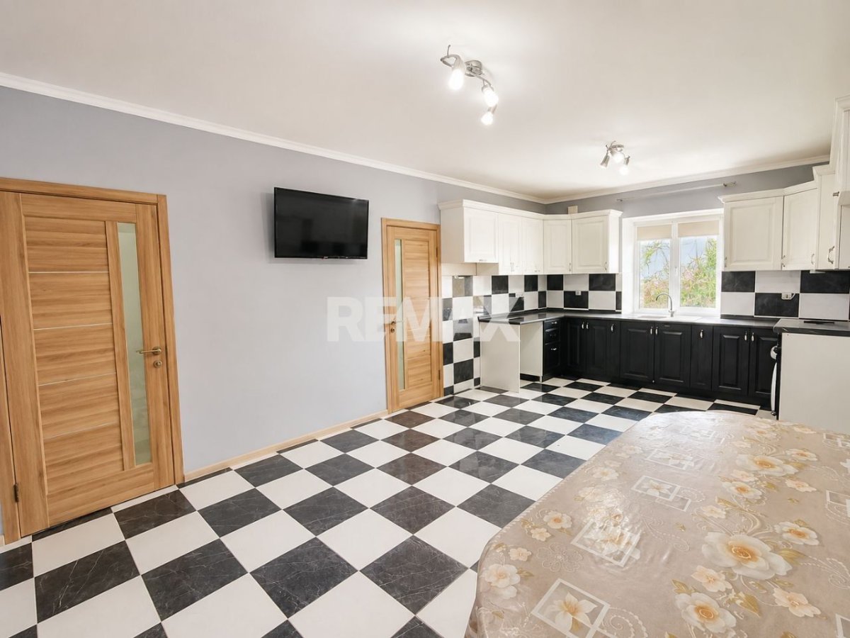 89.900 EUR