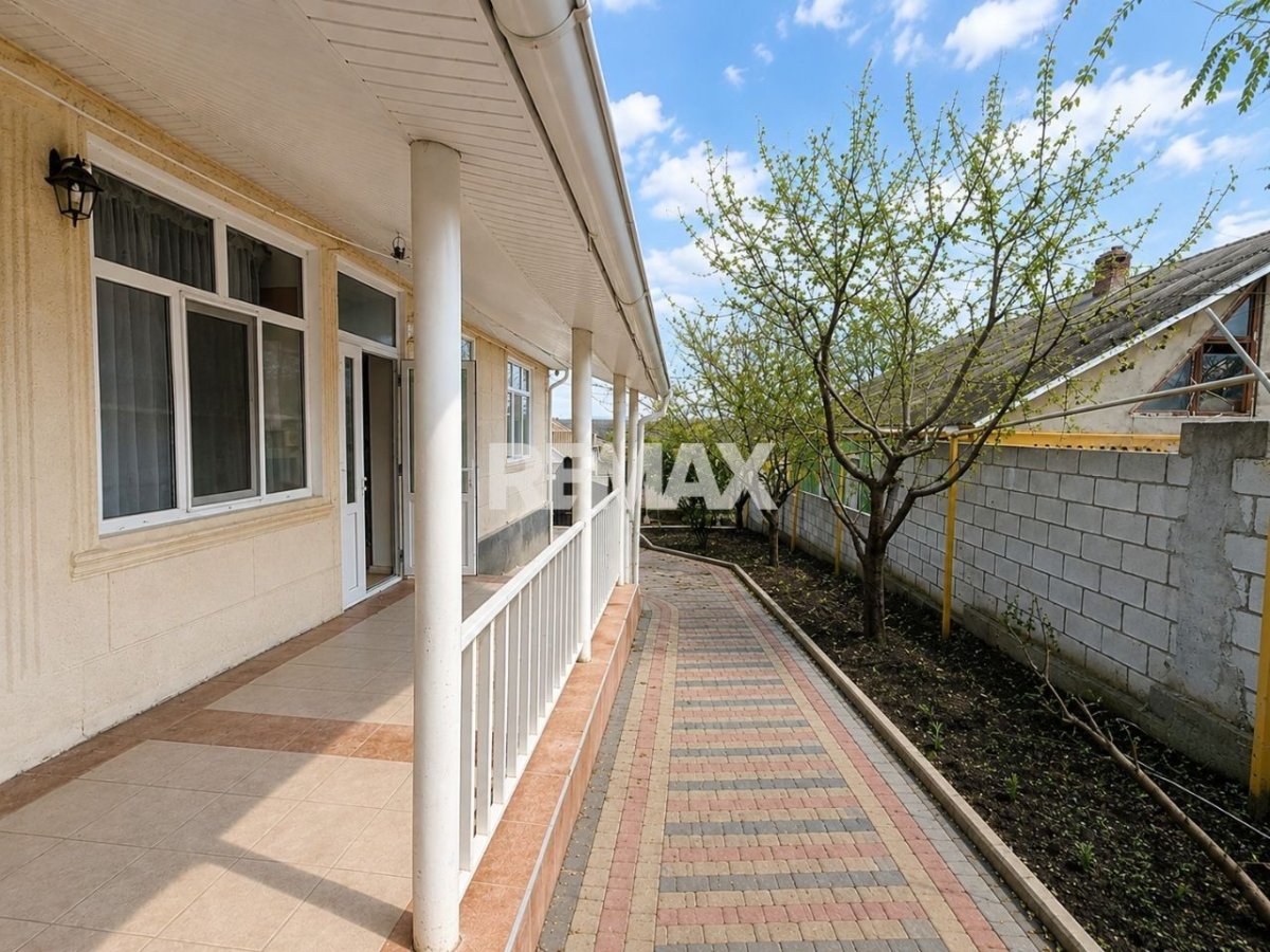 89.900 EUR