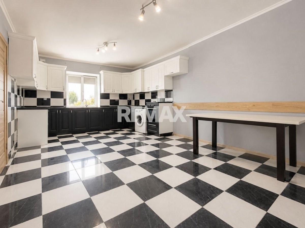 89.900 EUR