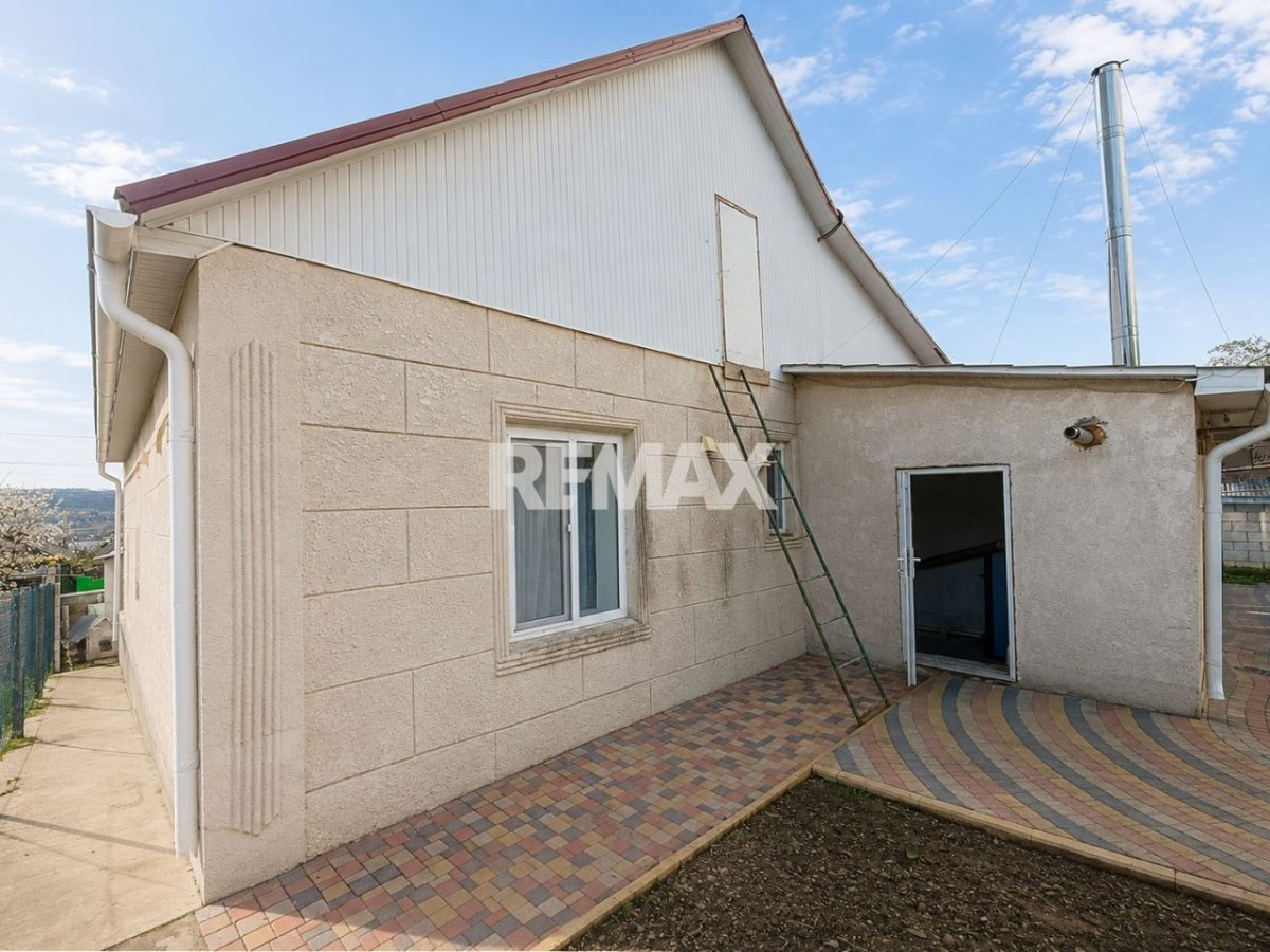89.900 EUR