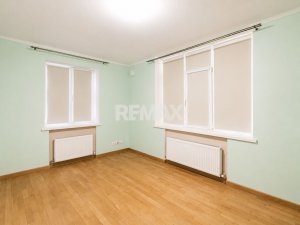 89.900 EUR