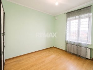 89.900 EUR