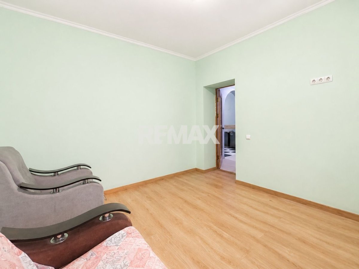 89.900 EUR