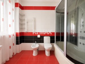 89.900 EUR