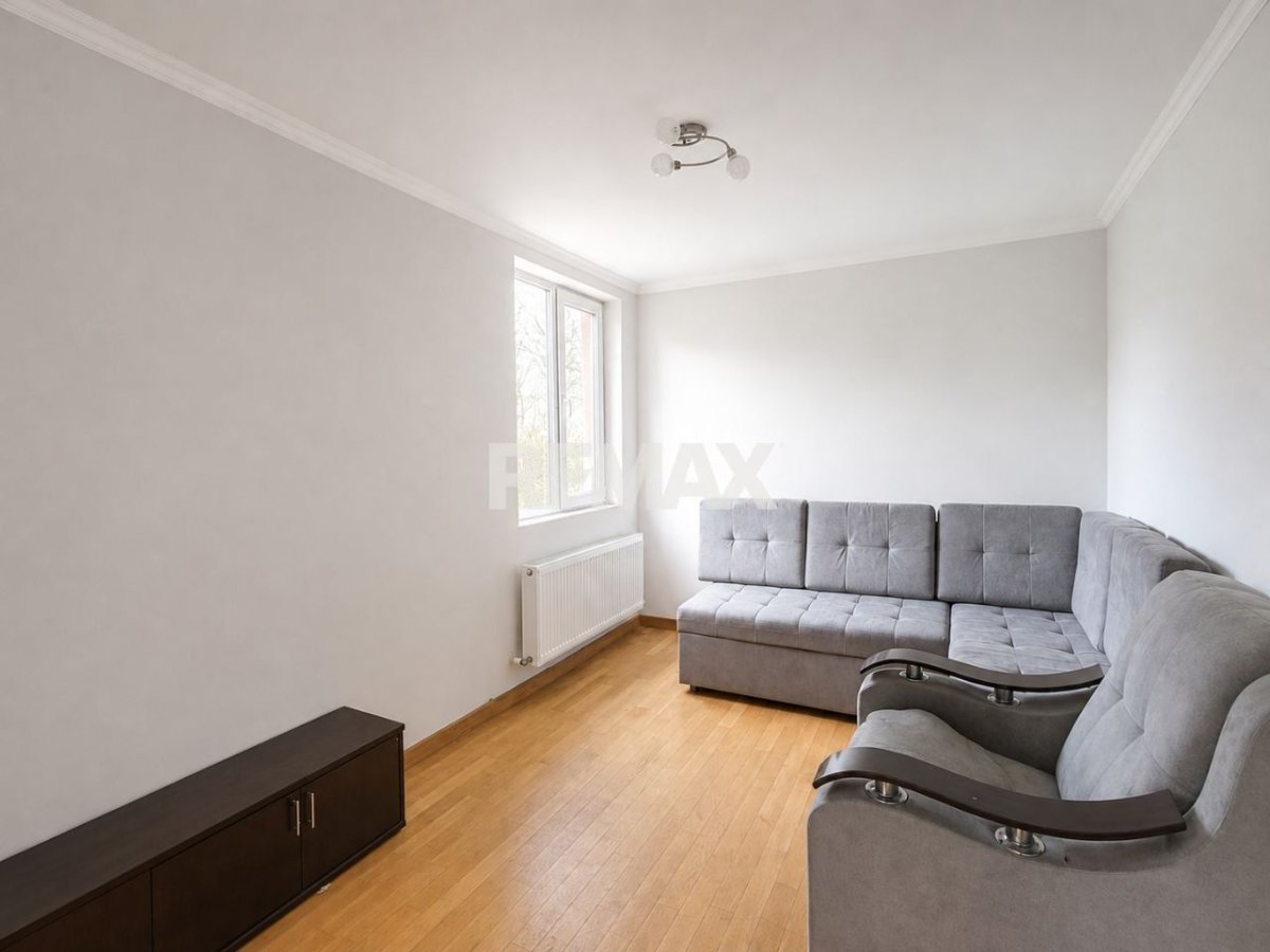 89.900 EUR