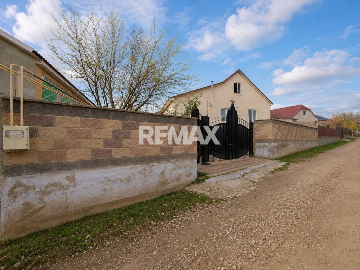89.900 EUR