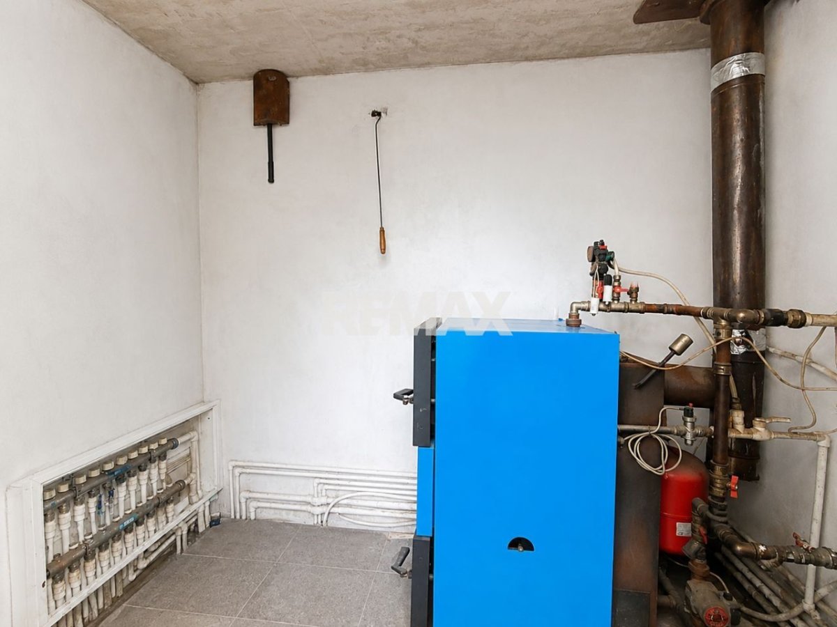 89.900 EUR