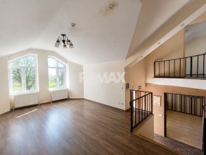 64.900 EUR