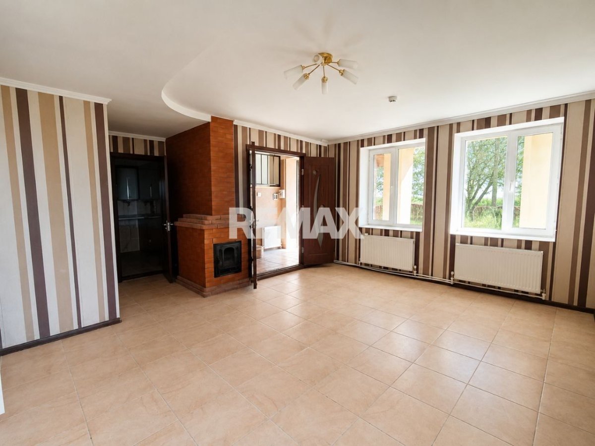 64.900 EUR
