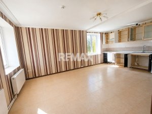 64.900 EUR