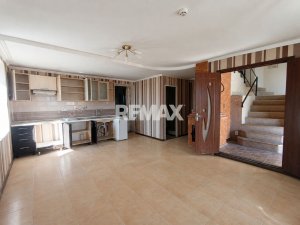 64.900 EUR
