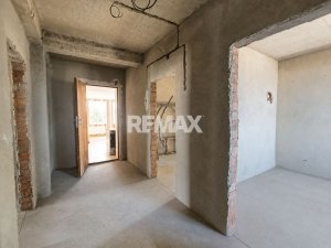 64.900 EUR
