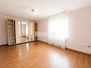 249.000 EUR