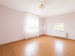 249.000 EUR