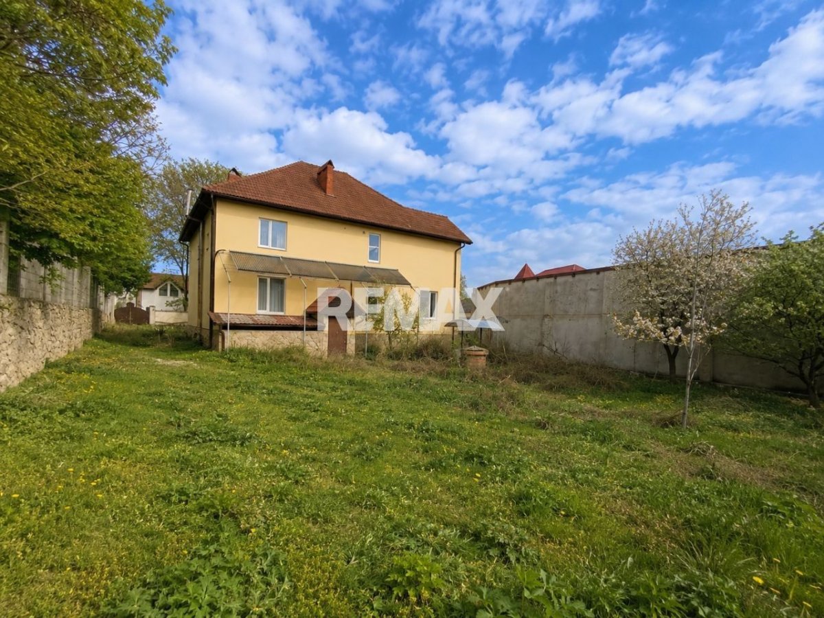 249.000 EUR