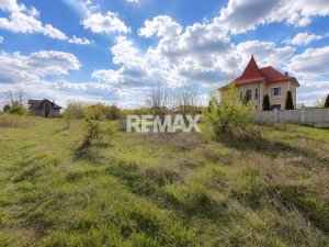 107.900 EUR