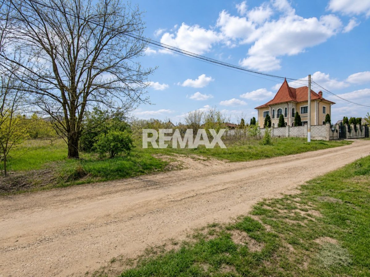 107.900 EUR