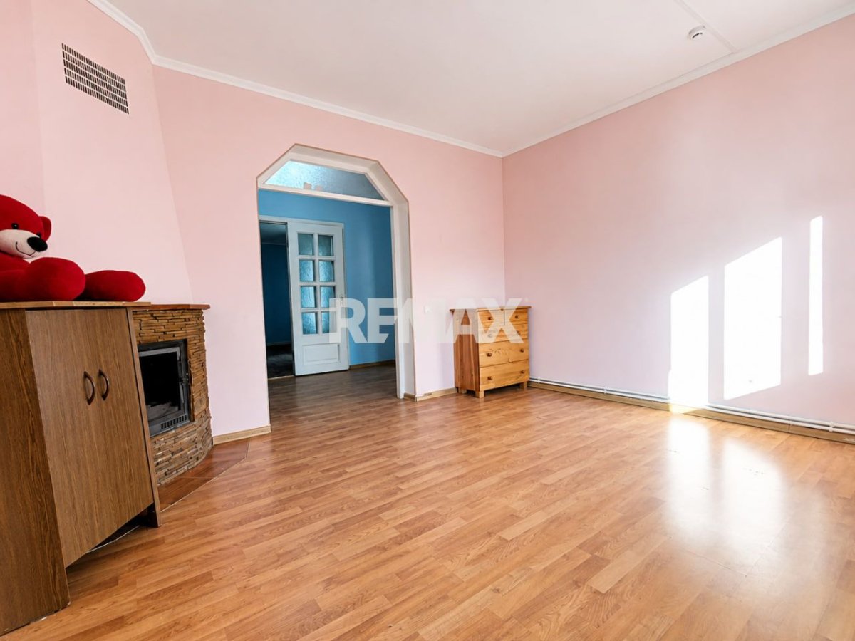 88.900 EUR