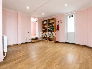88.900 EUR