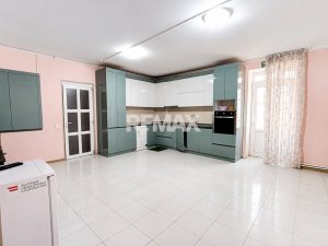 88.900 EUR