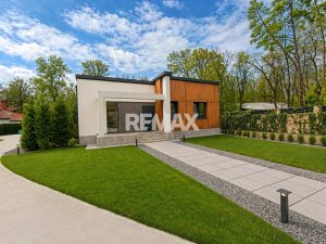179.000 EUR
