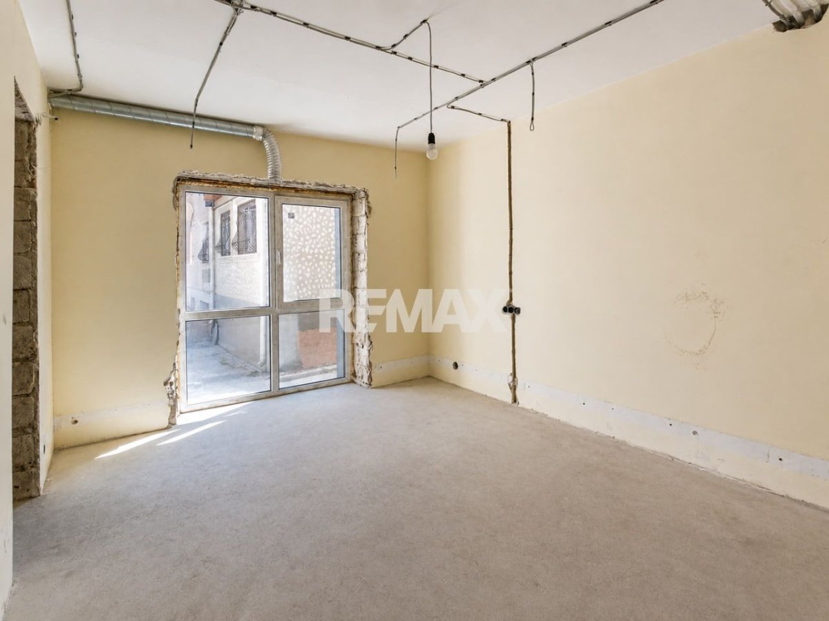6.000 EUR