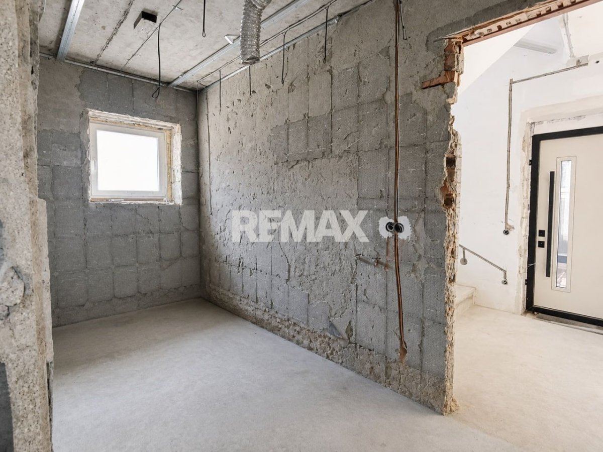 6.000 EUR