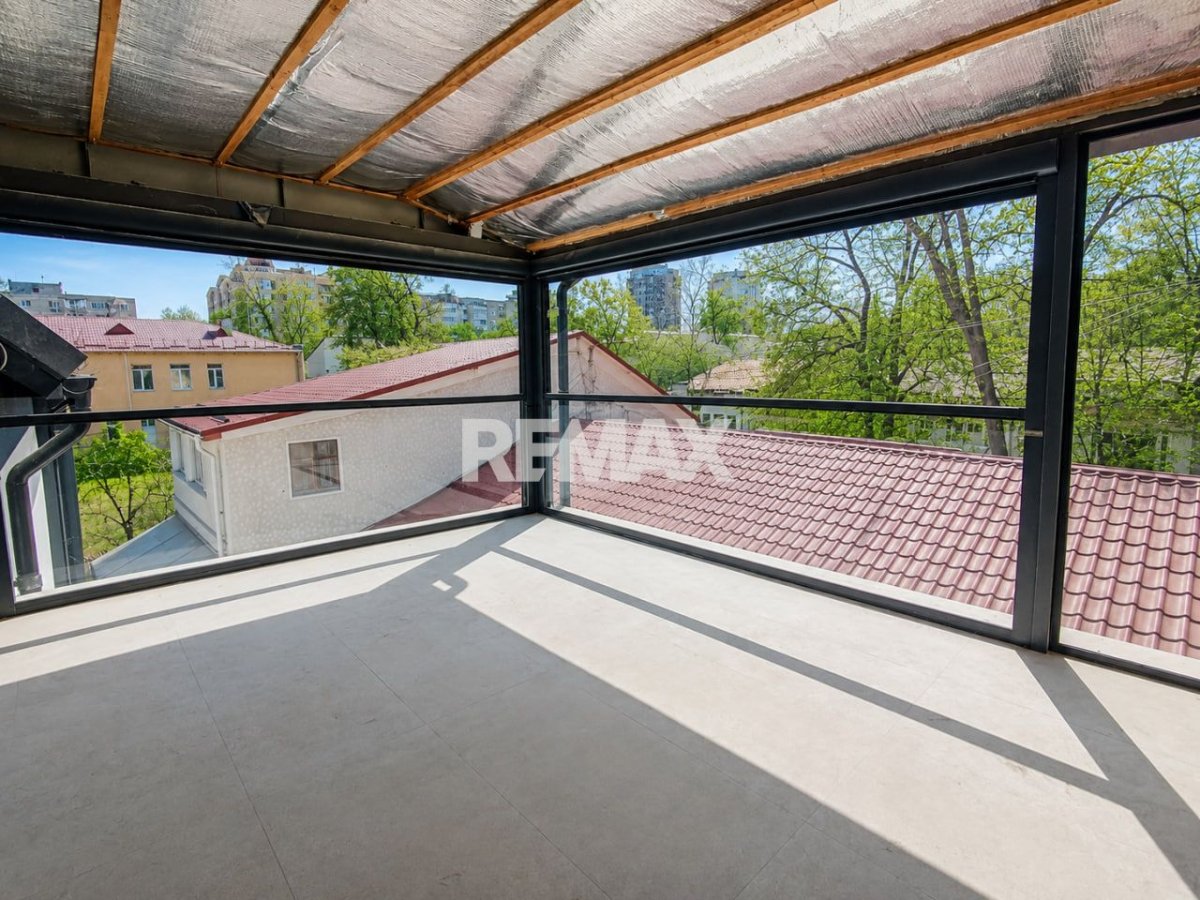 6.000 EUR