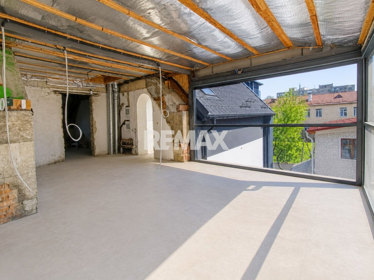 6.000 EUR