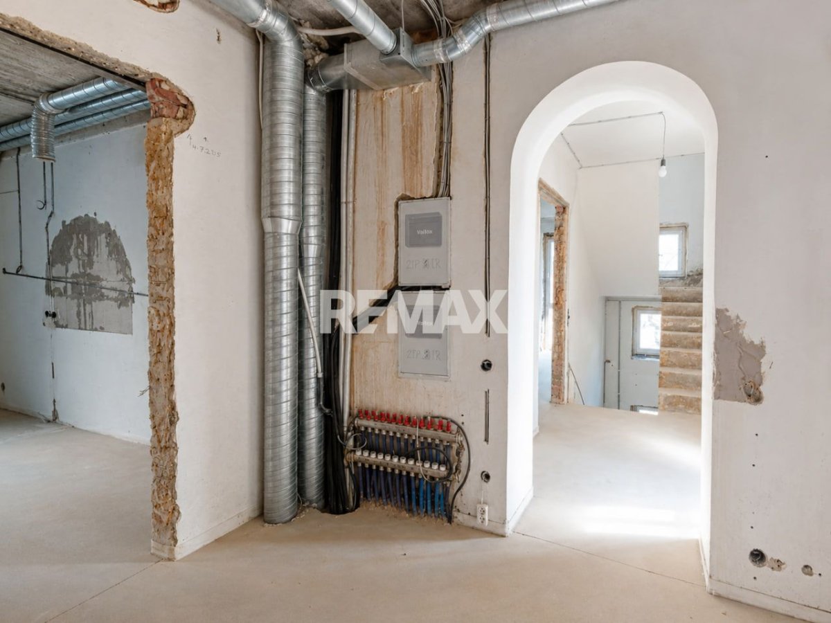 6.000 EUR
