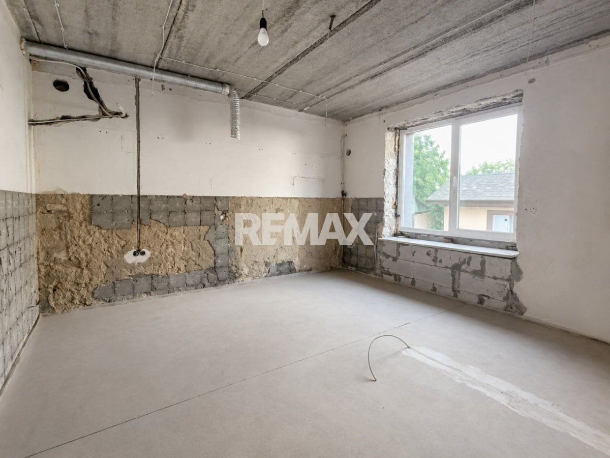 6.000 EUR