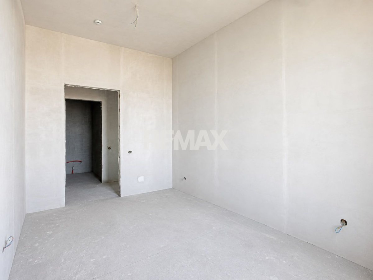 137.900 EUR