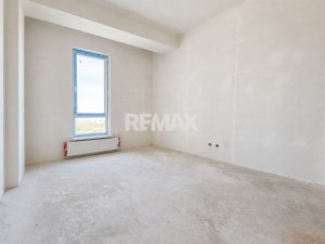 137.900 EUR