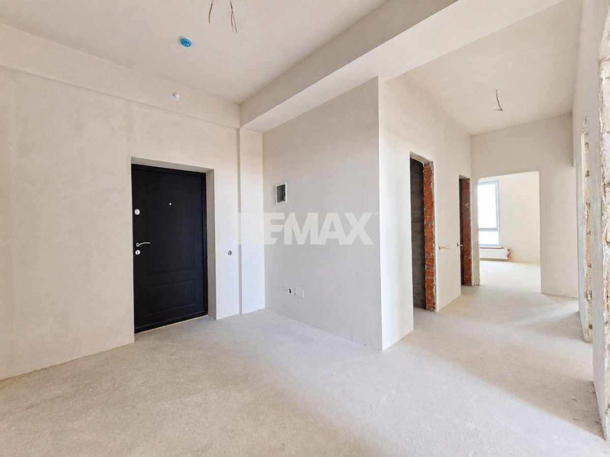 137.900 EUR