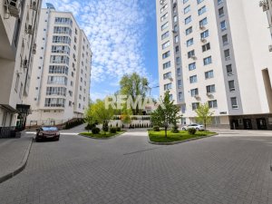 137.900 EUR