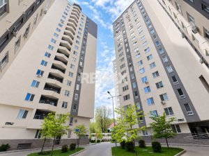 137.900 EUR