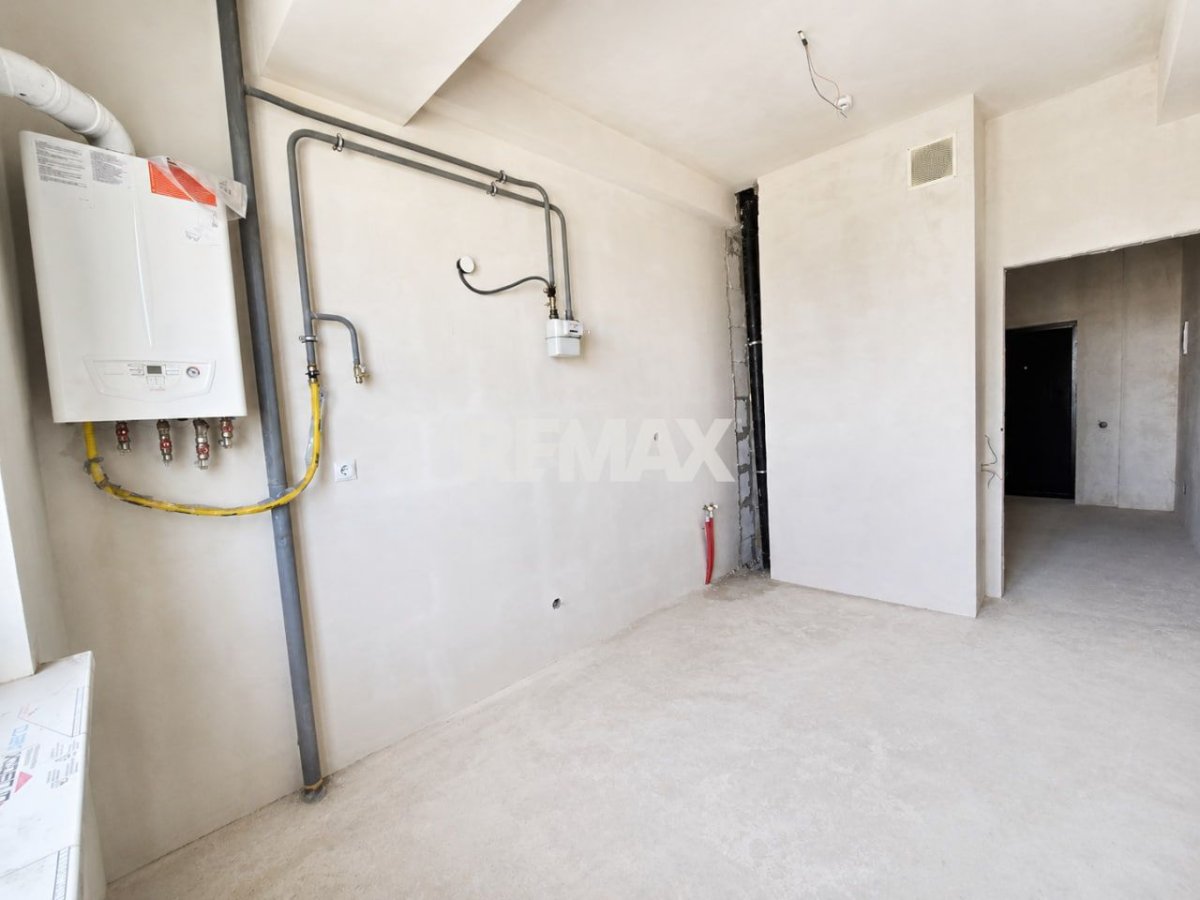 137.900 EUR